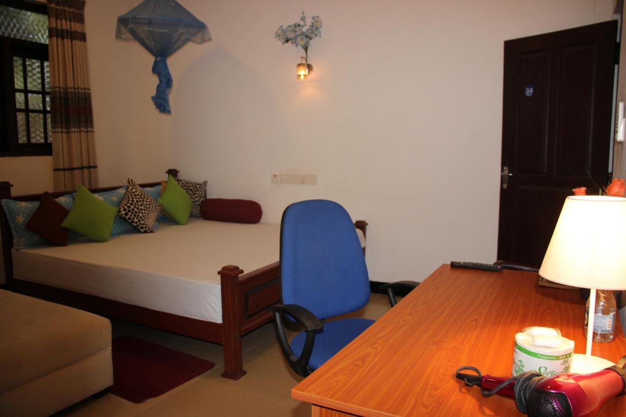 Miheen Hotel & Resort - Anuradhapura Mihintale Bagian luar foto
