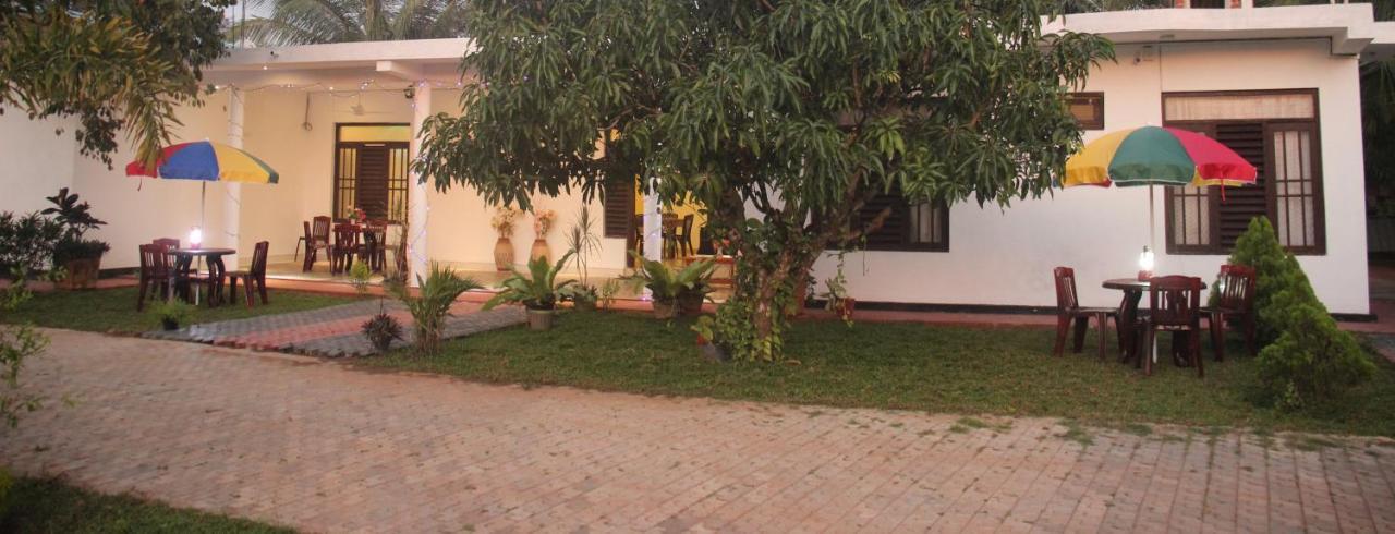Miheen Hotel & Resort - Anuradhapura Mihintale Bagian luar foto