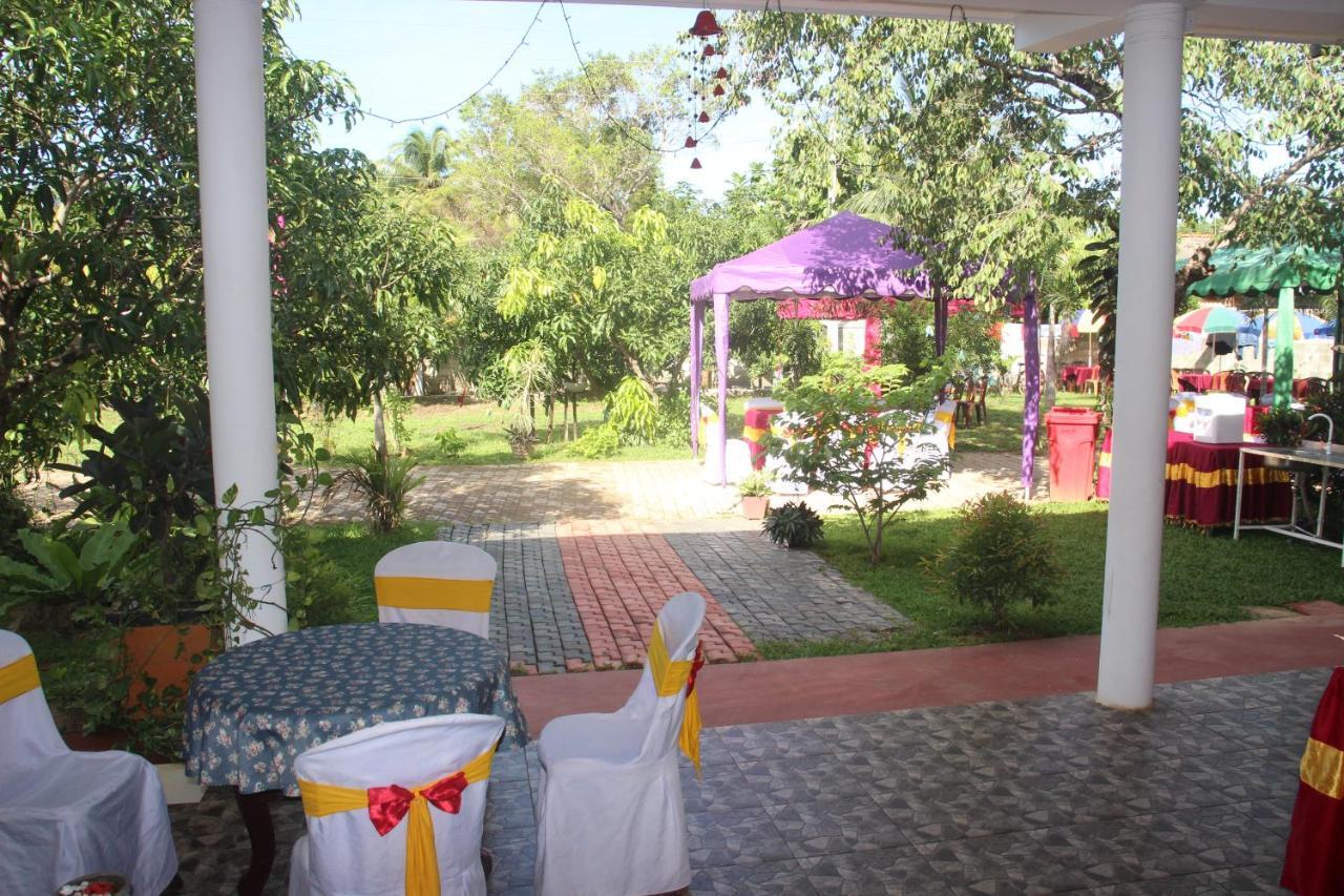 Miheen Hotel & Resort - Anuradhapura Mihintale Bagian luar foto